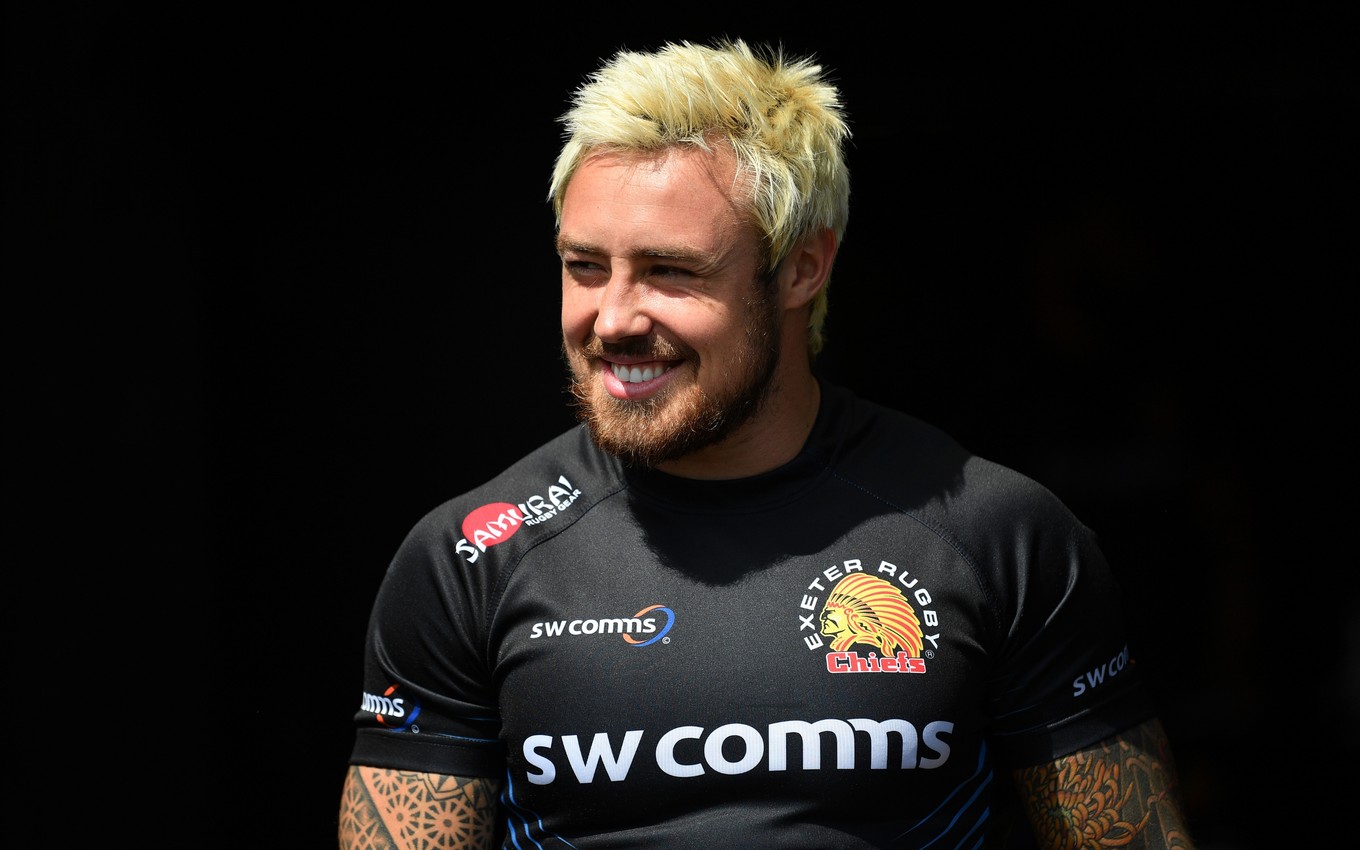 nowell blond.jpg