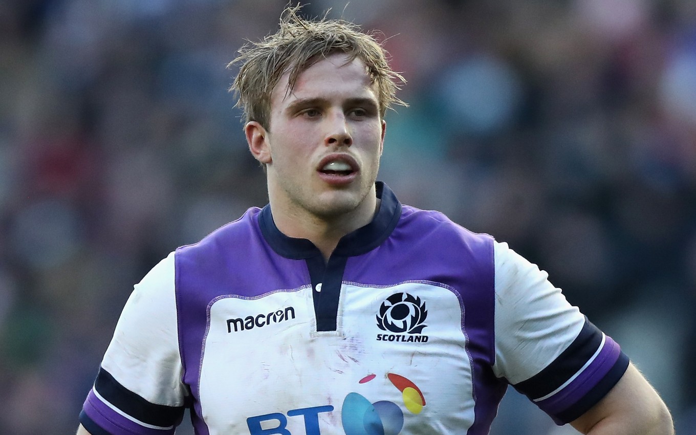 Chiefs sign Scottish star Gray