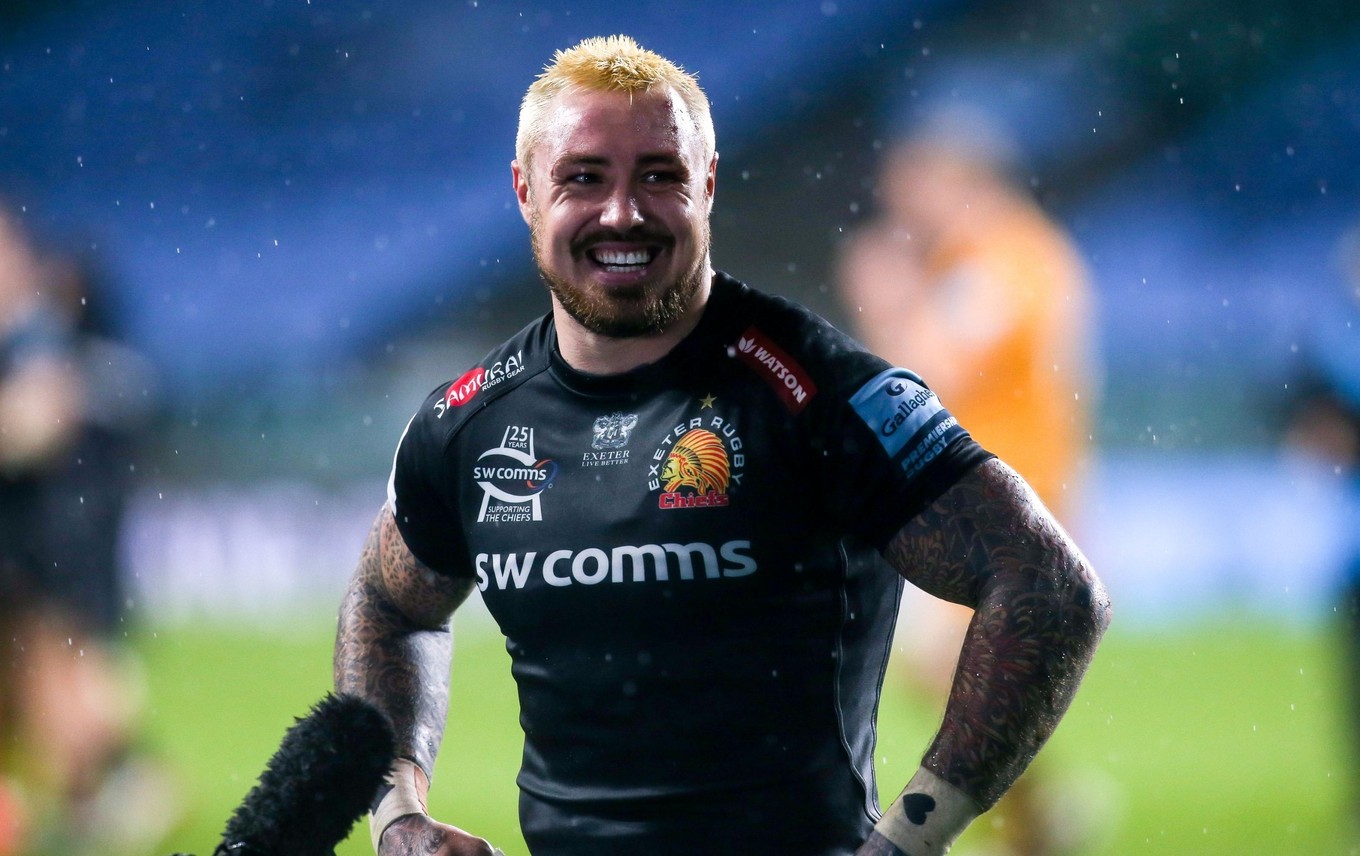 Nowell plays through pain barrier