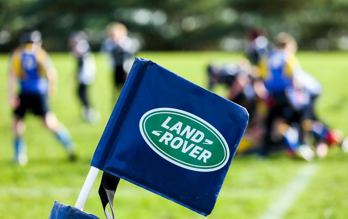 Land Rover renew partnership