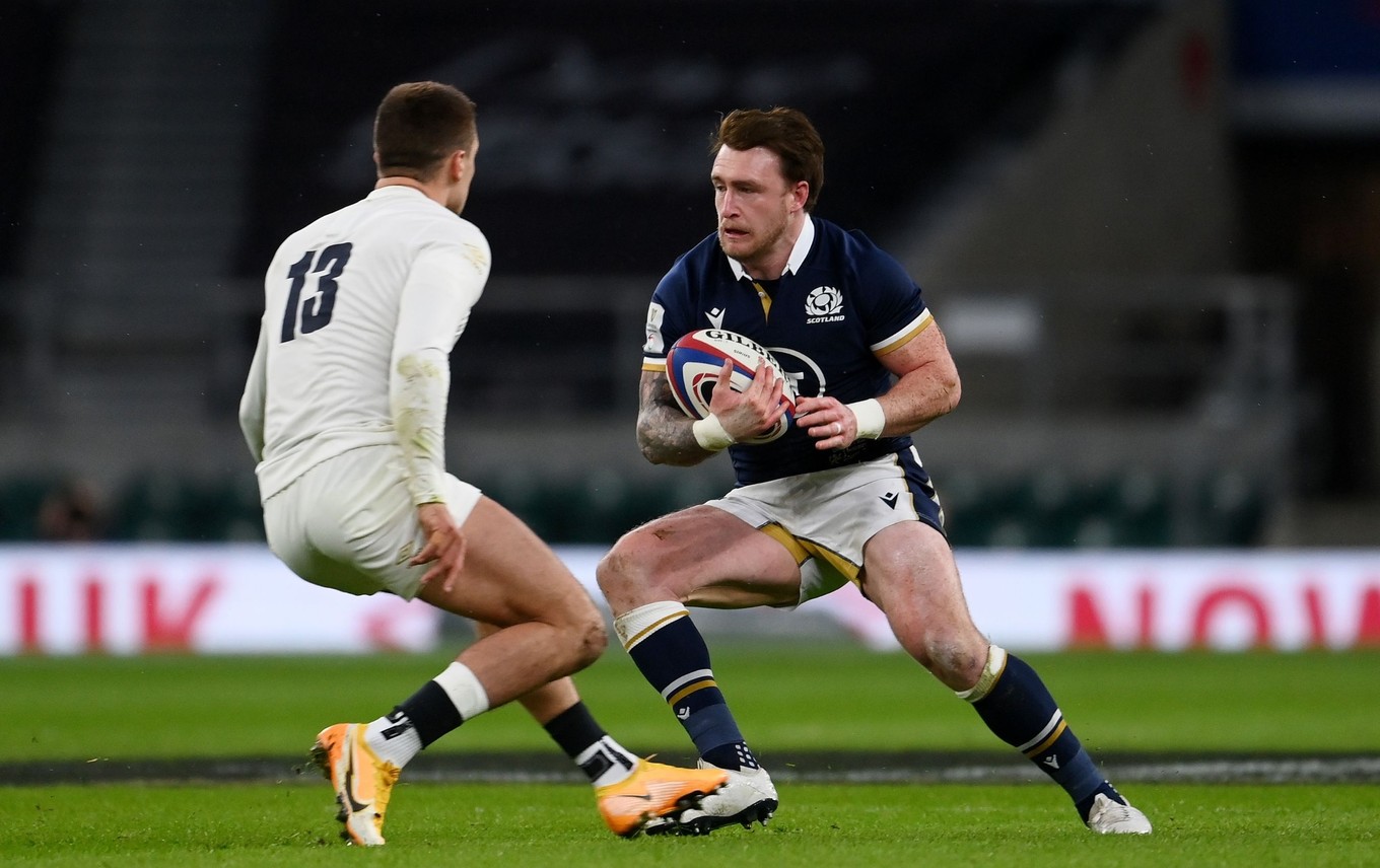 Hogg leads Scots to win at Twickenham