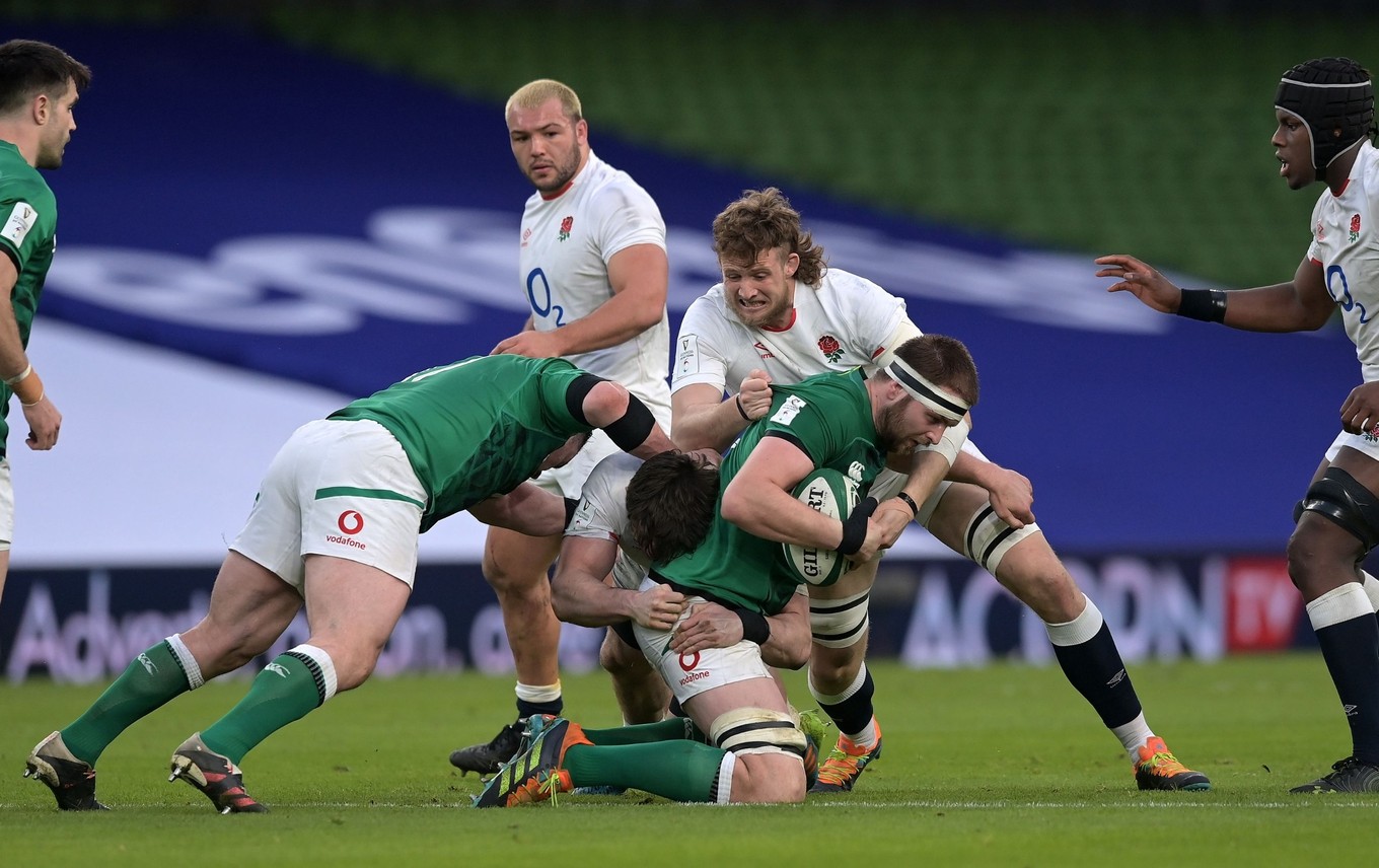 Jones' England no match for Ireland