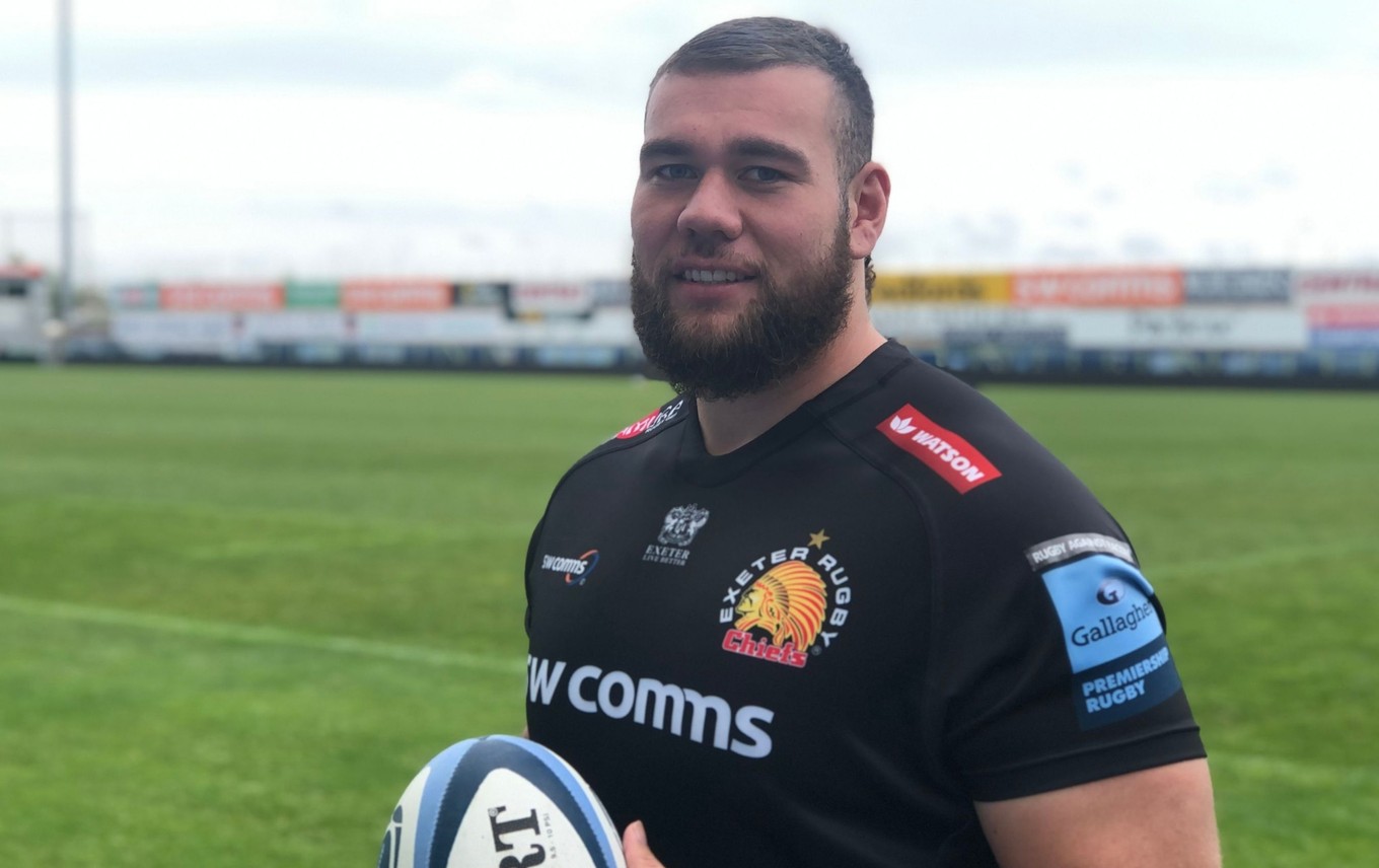 Iosefa-Scott signs for the Chiefs