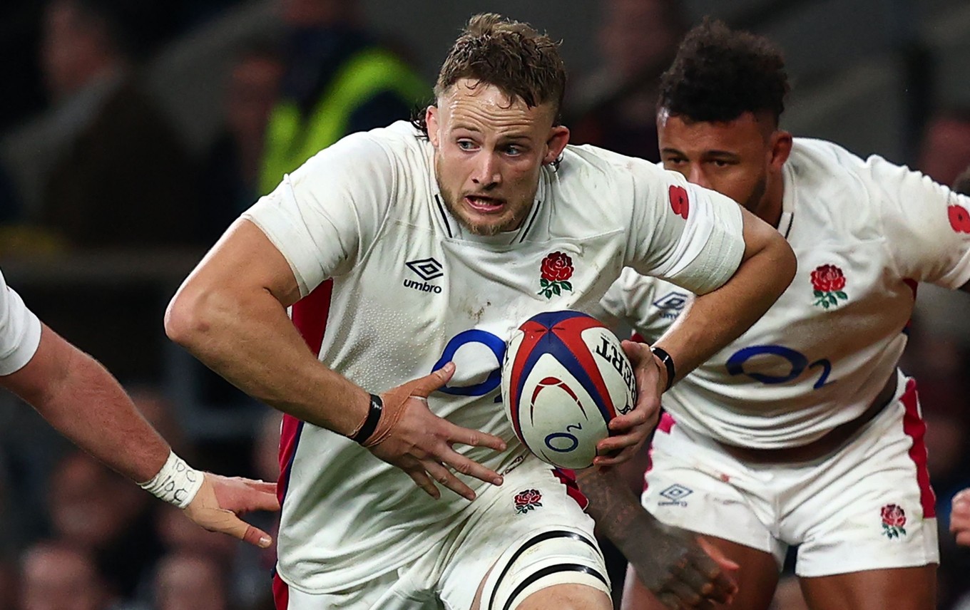 Jones hails England's fighting spirit