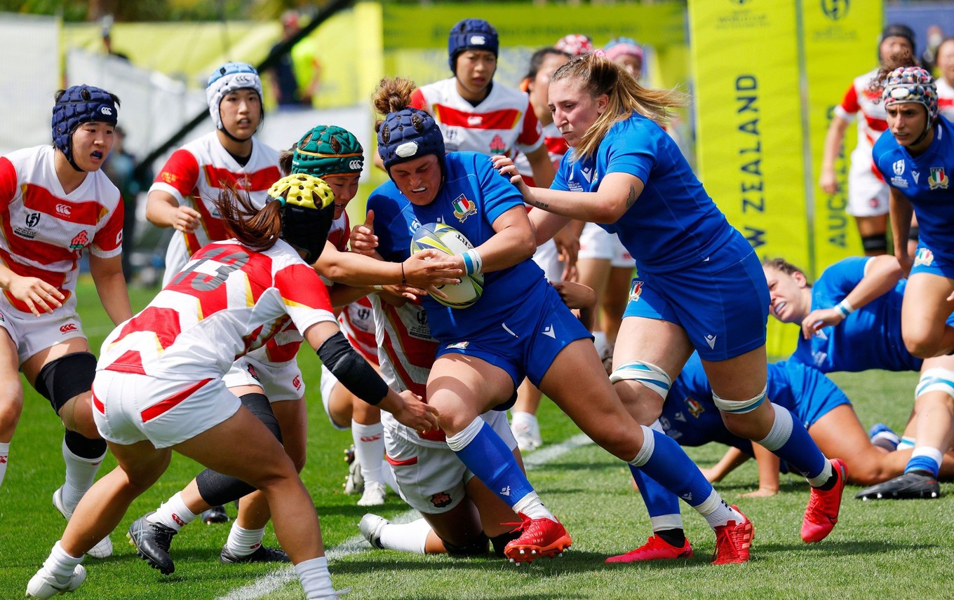 Turani helps Italy into last eight at RWC