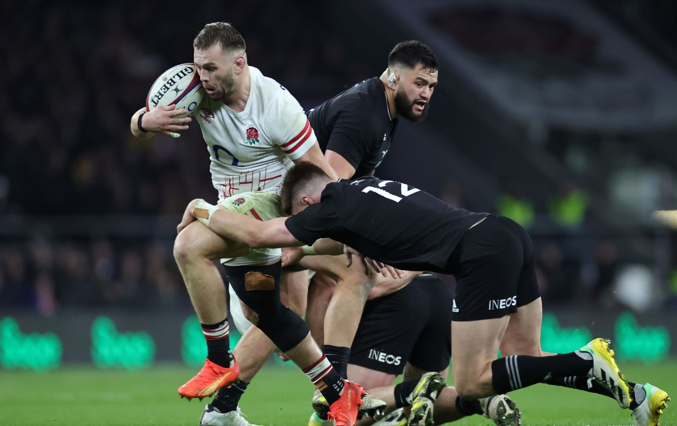 England fightback to snatch draw