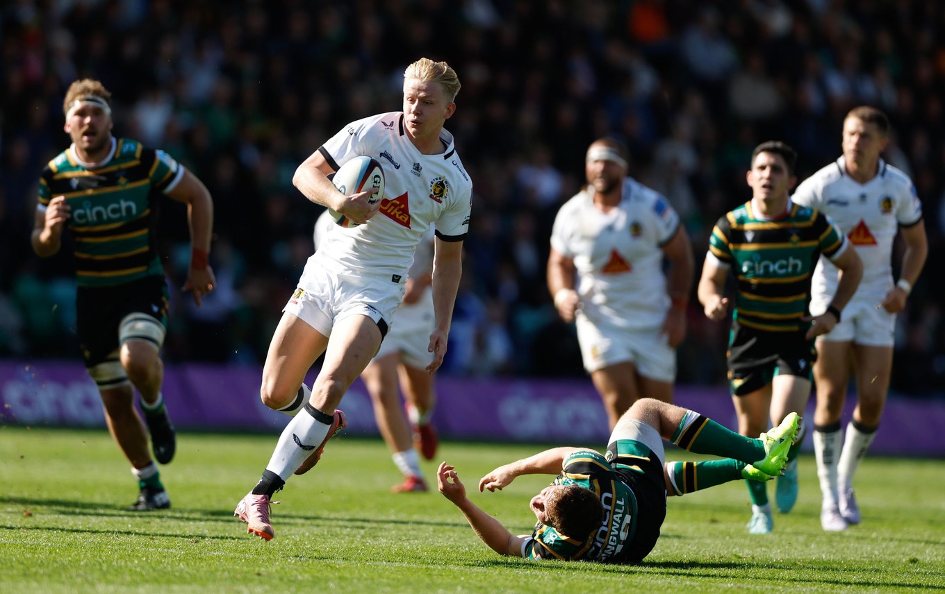 Hodge handed match ban following red card against Saints