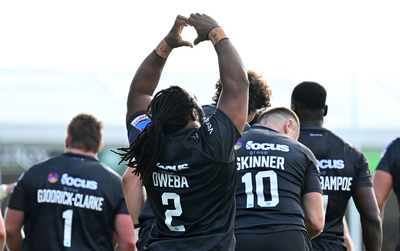 Nominate your community hero this Christmas